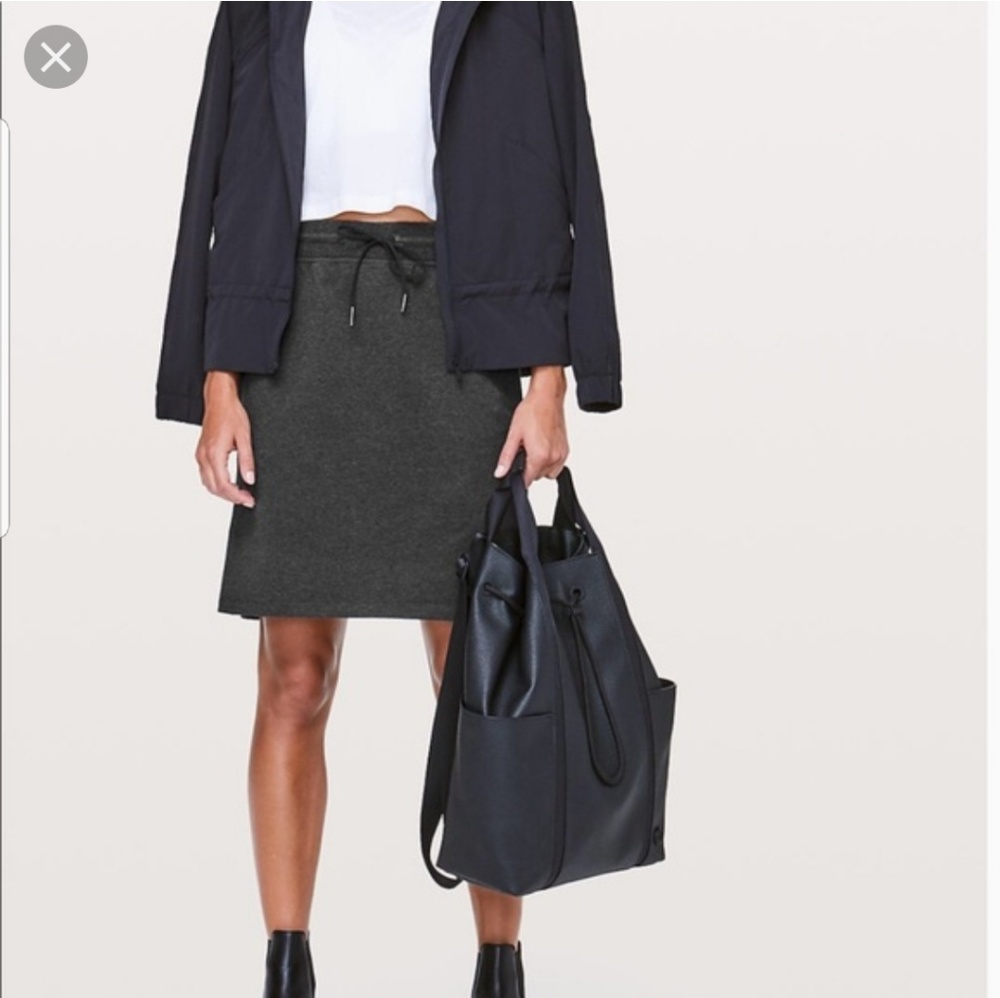 Lululemon Anew Skirt size siz. High rise
